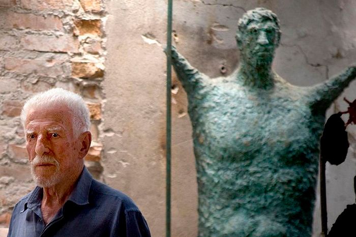 Stockinger para alm do tridimensional