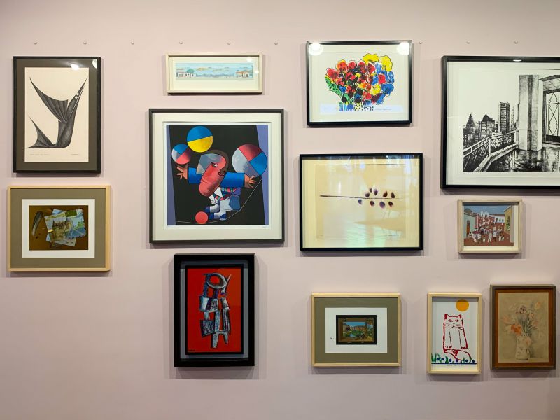 A facilidade de decorar a casa com gravuras